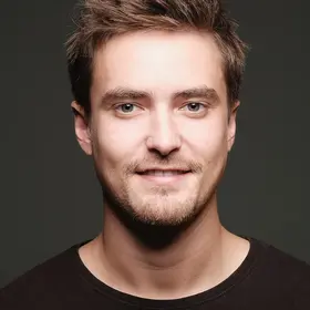 Portrait von Bastian Baltes - Absolvent der IAF Schauspielschule, 2017