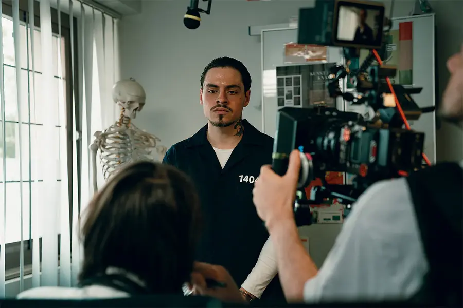 "Medizin im Po", IAF Abschlussfilm 2025, Showreel, Standbild