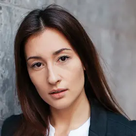 Portrait von Nicole Aliz, Absolventin der IAF Schauspielschule, 2018