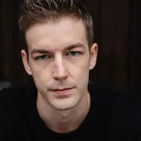 Portrait von Christian Becker, Absolvent der IAF Schauspielschule, 2019