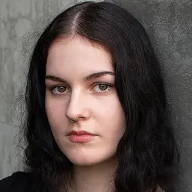 Nele Riedl - Graduating Class 2024 IAF Schauspielschule