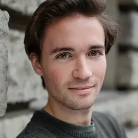Portrait von Michael von der Brelie, Absolventin der IAF Schauspielschule, 2019