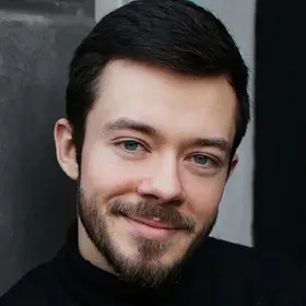 Portrait von Linus Pütz, Absolvent der IAF Schauspielschule, 2022