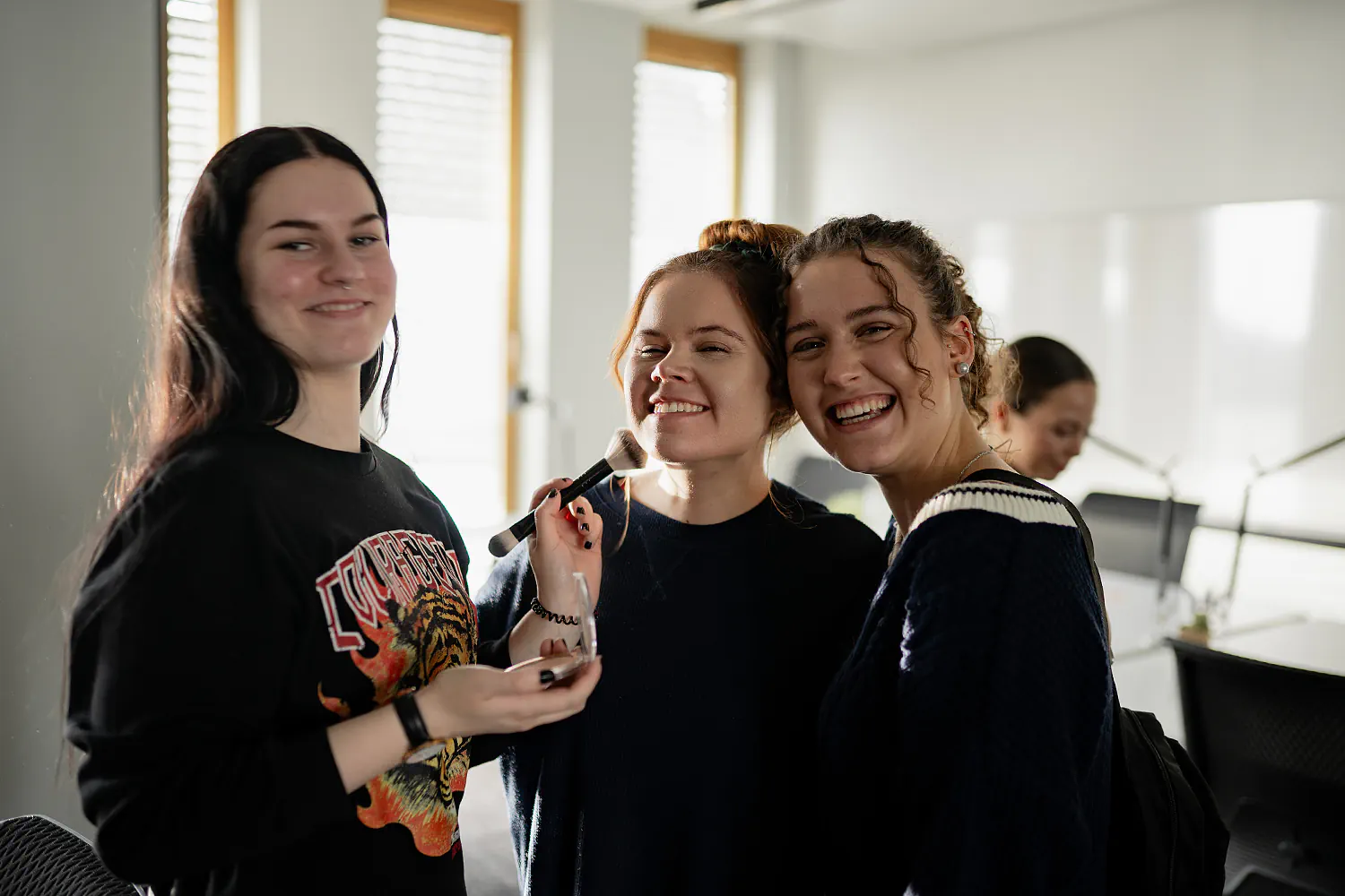 "Blutgruppe Schwester", IAF Abschlussfilm 2025, Showreel, Standbild